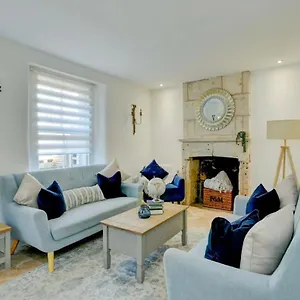 Seven Acres With Parking Holiday home