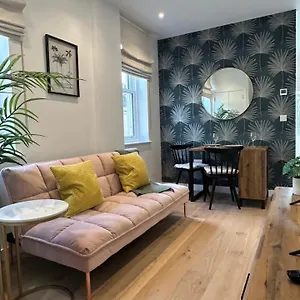 Contemporary Pied A Terre In The Heart Of Apartment